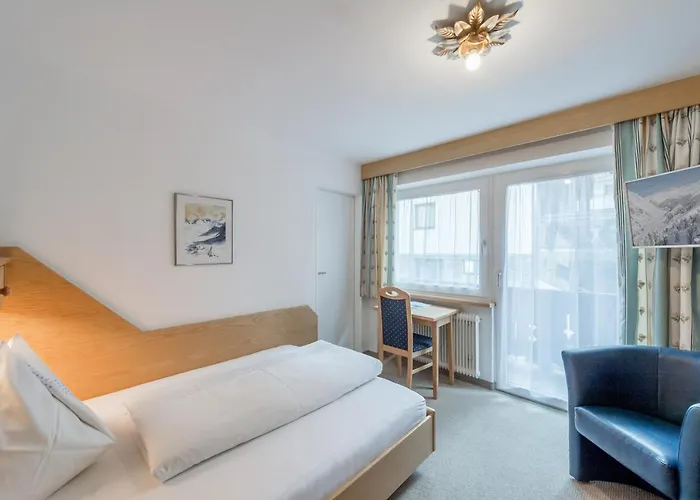 Michael בית הארחה 3*