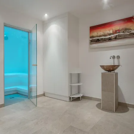 Michael 奥伯古格尔