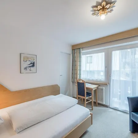 Michael Gæstehus 3*